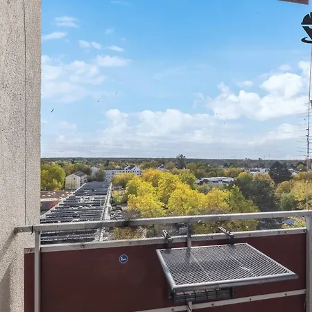 Monteur - Fuer Bis Zu 5 Personen In 63454 - Hu12 * 美茵河畔哈瑙