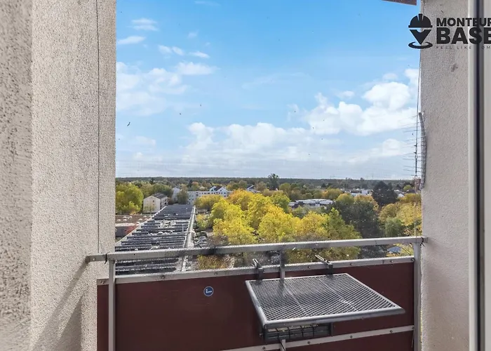 Monteur - Für Bis Zu 5 Personen In 63454 - Hu12 * Hanau